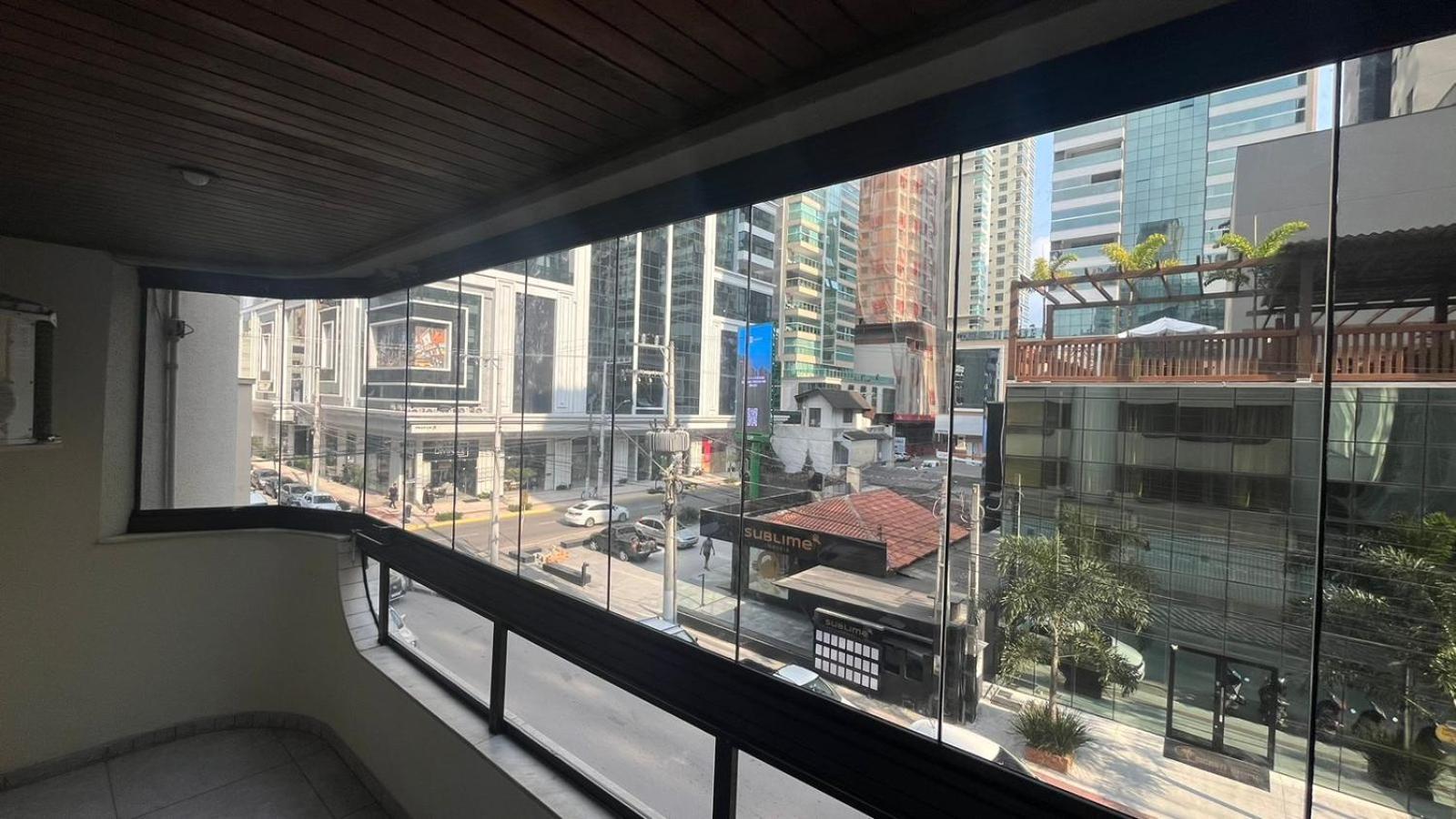 Apartamento Na Melhor Localizacao Da Meia Praia Itapema Exterior foto